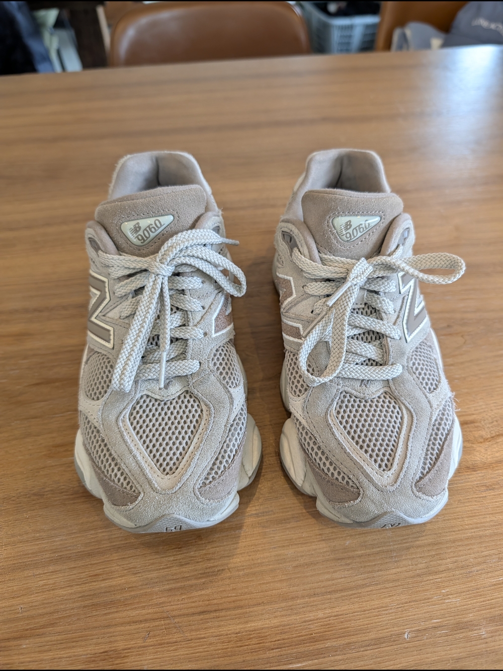 New Balance 9060 in Mushroom Women's Size 7.5 - Picture 4 of 7
